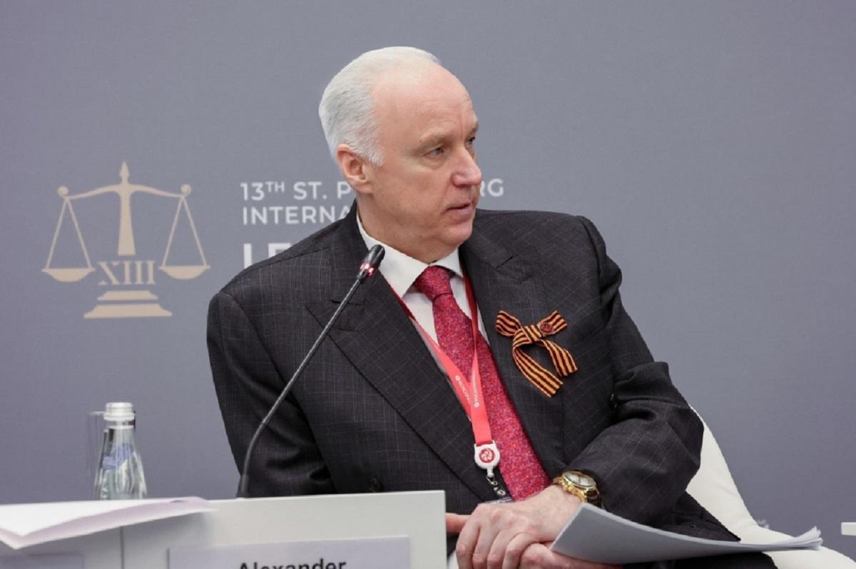 Бастрыкин потребовал доклад о заблокировавшем проезд «скорой» грузовике в Новосибирске