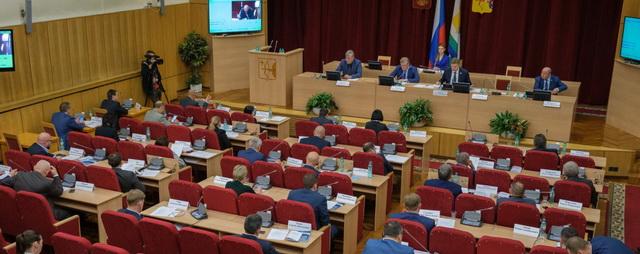 Председатель кировского ОЗС внес проект закона о сокращении госдолжностей в парламенте
