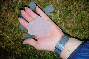 Мощный град парализовал дорожное движение в Сочи