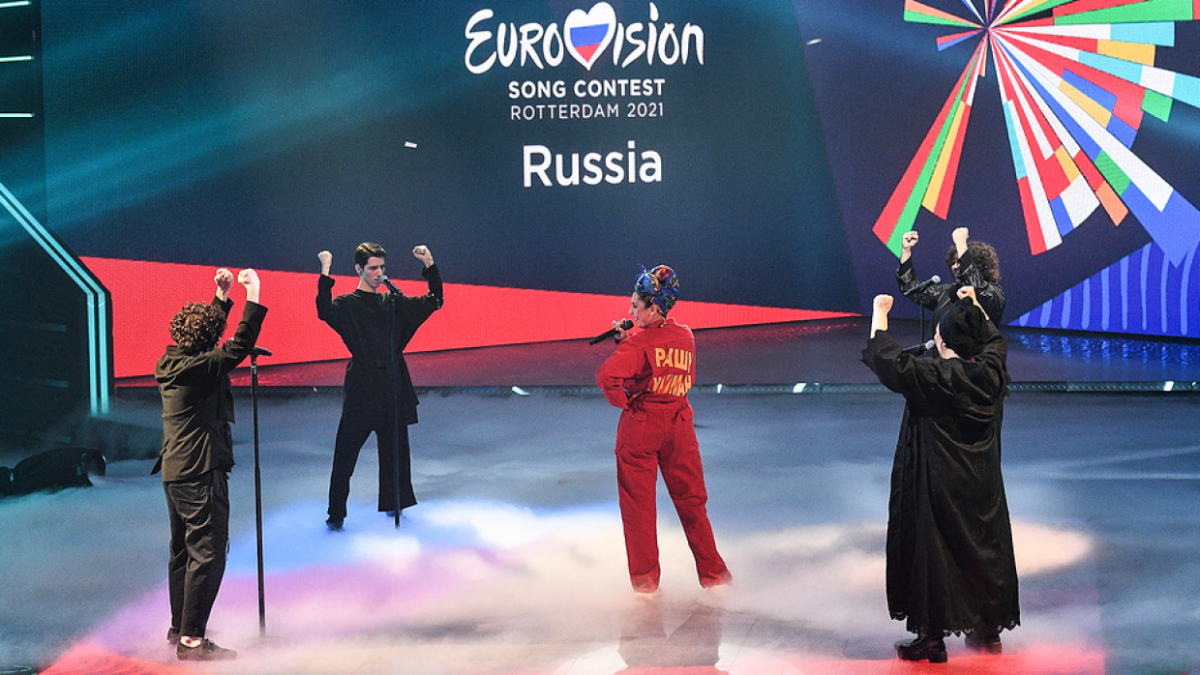 Манижа: Мне угрожают из-за песни Russian Woman