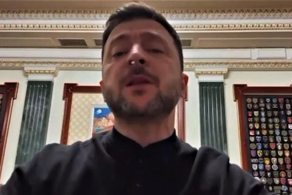 Что выпало из носа Зеленского? Шокирующий кадр взорвал сеть: кто разгадает «тайну белого шарика»