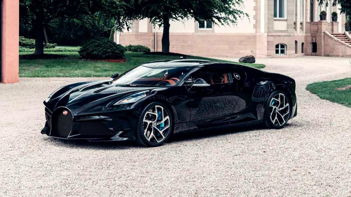 Французская Bugatti показала новый автомобиль за 1 миллиард рублей