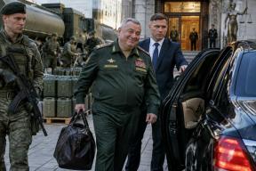 Генерала, слившего бензин на 600 млн рублей, отпустили домой. Хищение в военное время – не измена Родине?