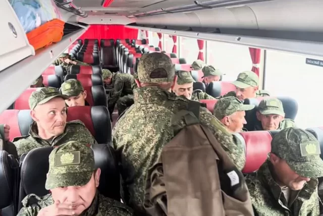 Шестеро жителей Приангарья скоро вернутся домой после украинского плена