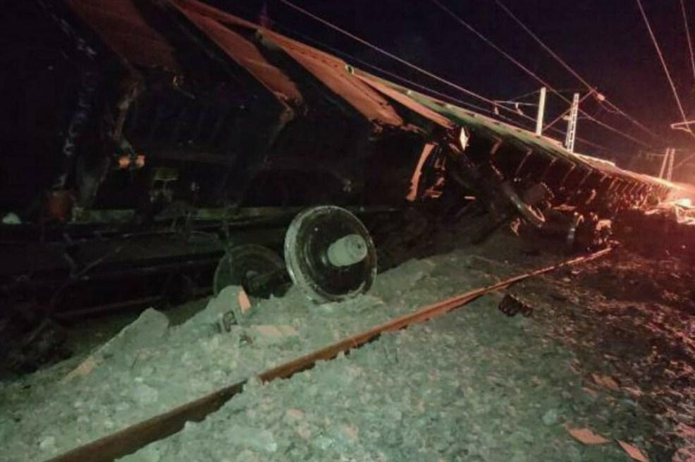 В Приамурье сошли вагоны с углем: задержаны пассажирские поезда
