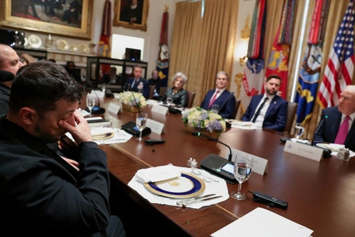 Reuters: Трамп на встрече с Зеленским поделился мыслями о гарантиях для России