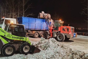 Мэр Иркутска Руслан Болотов поручил усилить мероприятия по очистке остановок общественного транспорта от снега