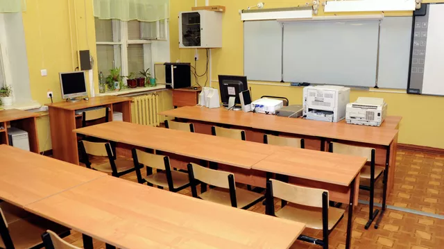 На Урале директорам школ рекомендовали перевести детей на дистант в дни выборов