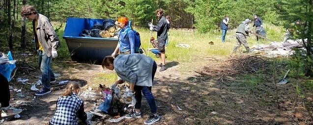 В Тюмени 15500 горожан приняли участие в общегородском субботнике