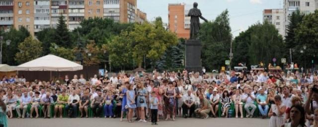 В Курске состоялся бал медалистов