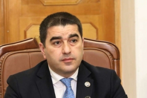 Спикер парламента Папуашвили: В случае конфликта с Россией Грузия останется одна, как и Украина