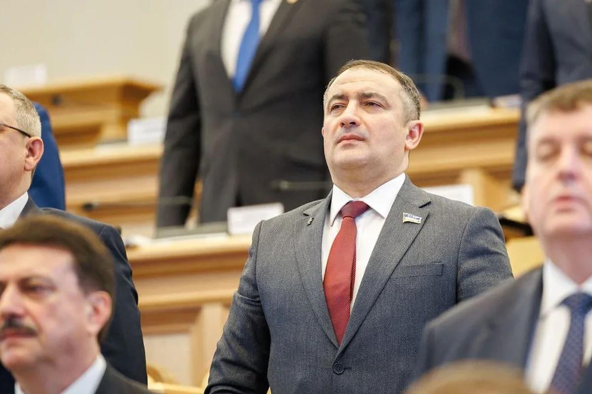 Депутата, назвавшего Югру родиной узбеков, лишили зарплаты