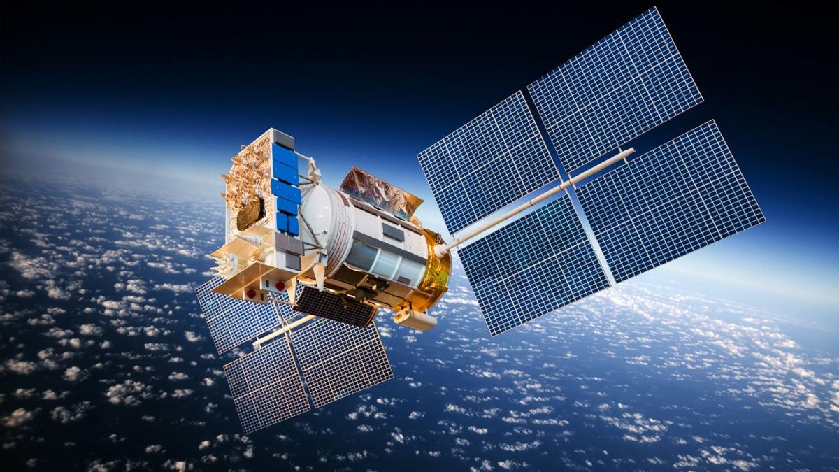 В России на орбиту запустят спутник системы «Луч» уже в конце осени