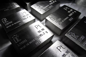 Платина стала мировым лидером роста цен в сентябре