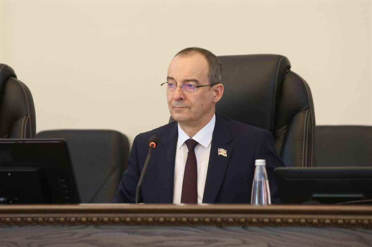 На сессии ЗСК предложили кандидатуру на должность члена ЦИК РФ