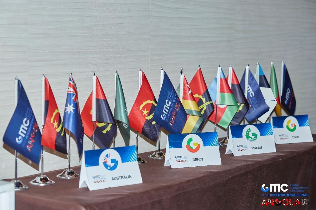 Команда России держит второе место в своей группе в полуфинале чемпионата Global Management Challenge