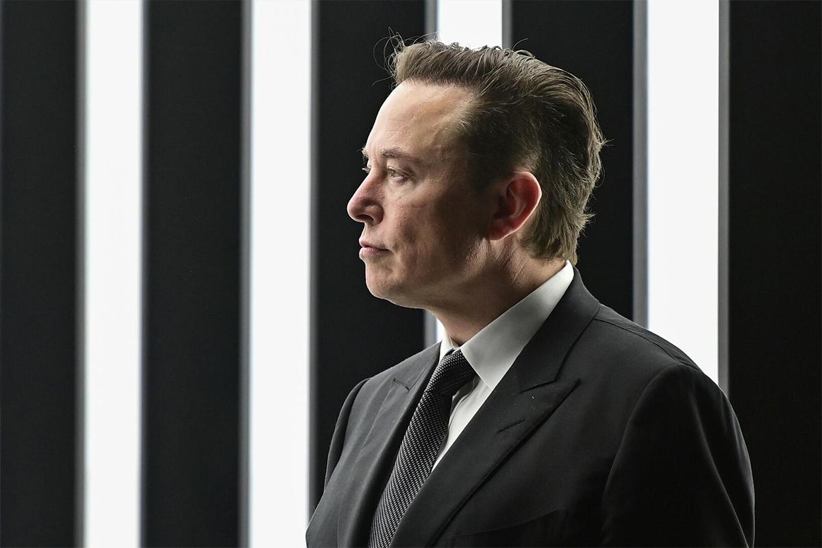 Более 20 госслужащих уволились из DOGE