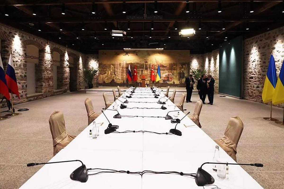 Песков заявил об отсутствии у Зеленского права вести переговоры