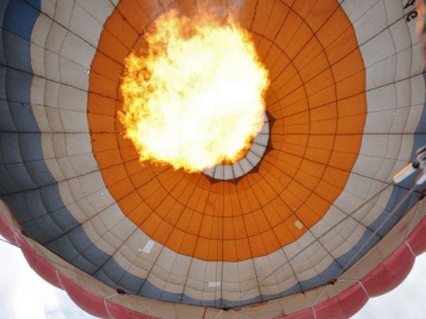 В Московской области загорелся и упал воздушный шар