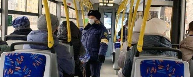 Мэр Уфы Греков поручил проводить выборочные проверки QR-кодов в общественном транспорте