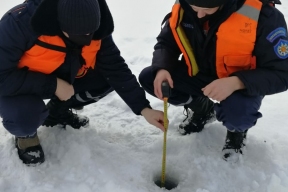 На водоемах в 17 городских округах Московской области выявили тонкий лед