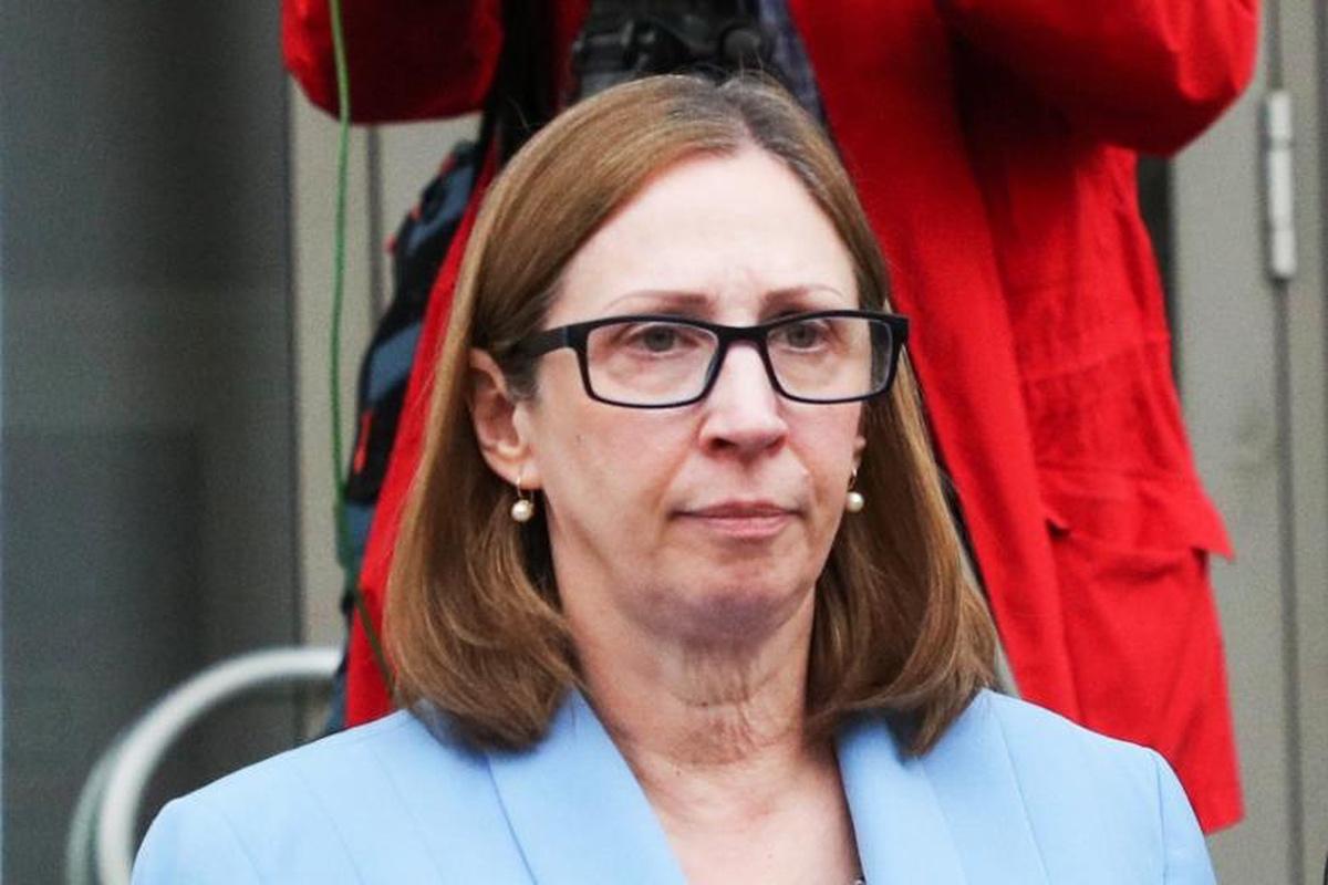 Первая в истории женщина посол США в России завершила свою миссию