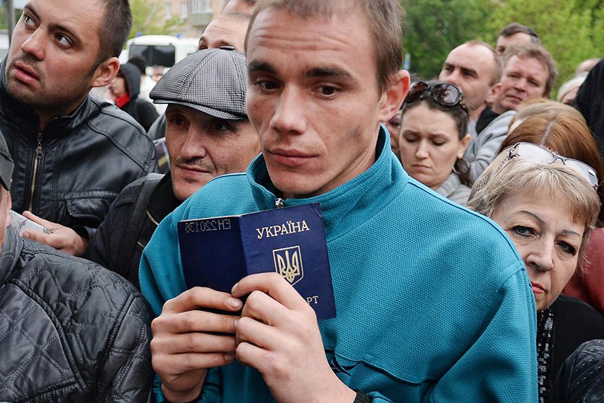 «Он убивает нас ради своей свободы». Депутаты Верховной Рады готовы свергнуть Зеленского