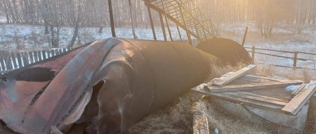 В Партизанском районе Красноярска 20 домов остались без воды после обрушения водонапорной башни