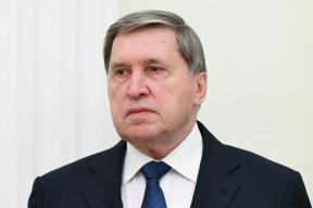 В Кремле назвали условие для мира: Ушаков заявил, что Зеленскому достаточно сделать один шаг