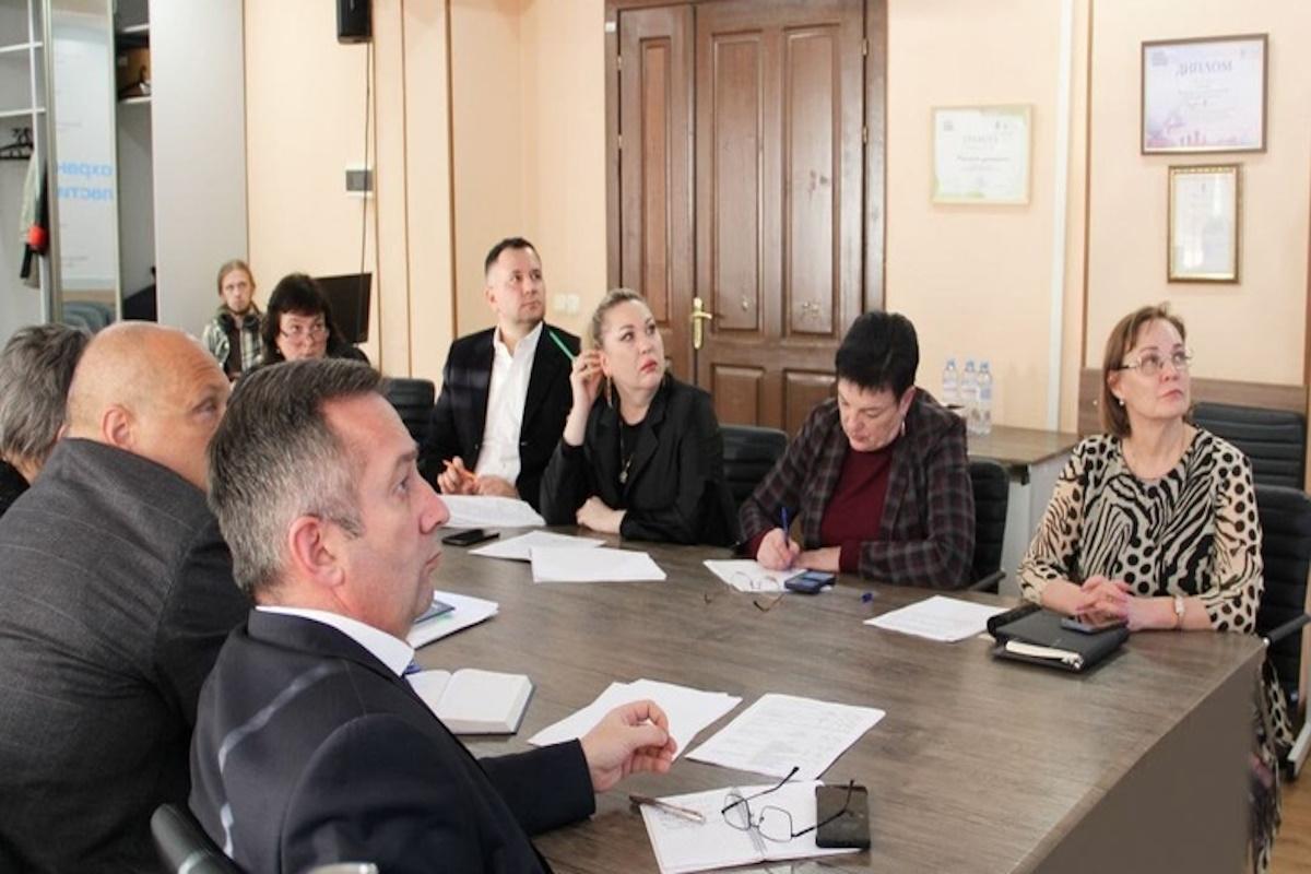 В Астраханской области обсудили механизм соблюдения прав пациентов при получении медпомощи