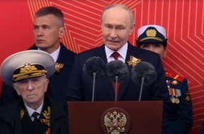 Путин поздравил участников парада на Красной площади с 81-й годовщиной Победы