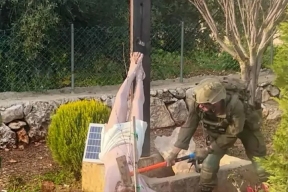 Солдат ЦАХАЛ разнес голову статуе Христа в Ливане