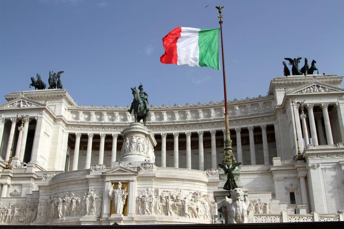 В Италии считают нереалистичным предложение о распуске НАТО