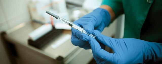 Мурашко: В России первым компонентом вакцины привились более 21 млн человек