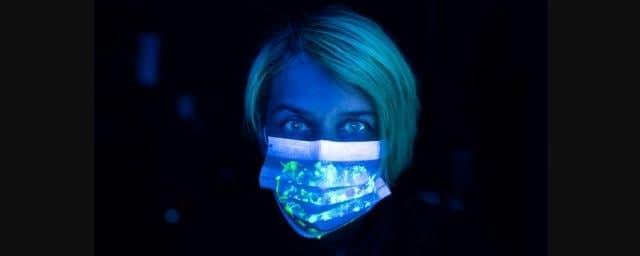 Ученые из Киотского университета создали маску, светящуюся при контакте с коронавирусом