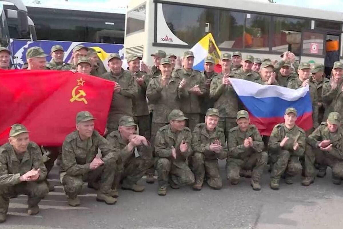 Военкор Коц: Зеленский передал Москве украинцев, осужденных за госизмену