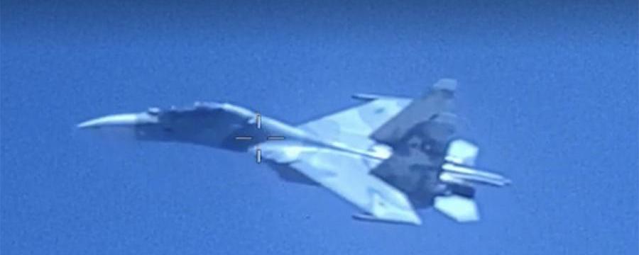 Пентагон опубликовал видео перехвата самолета США венесуэльским Су-30
