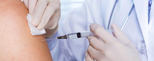 Иммунолог Жемчугов предложил сделать обязательной вакцинацию от COVID-19