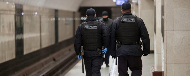Два пассажира Московского метро избили двух сотрудников полиции