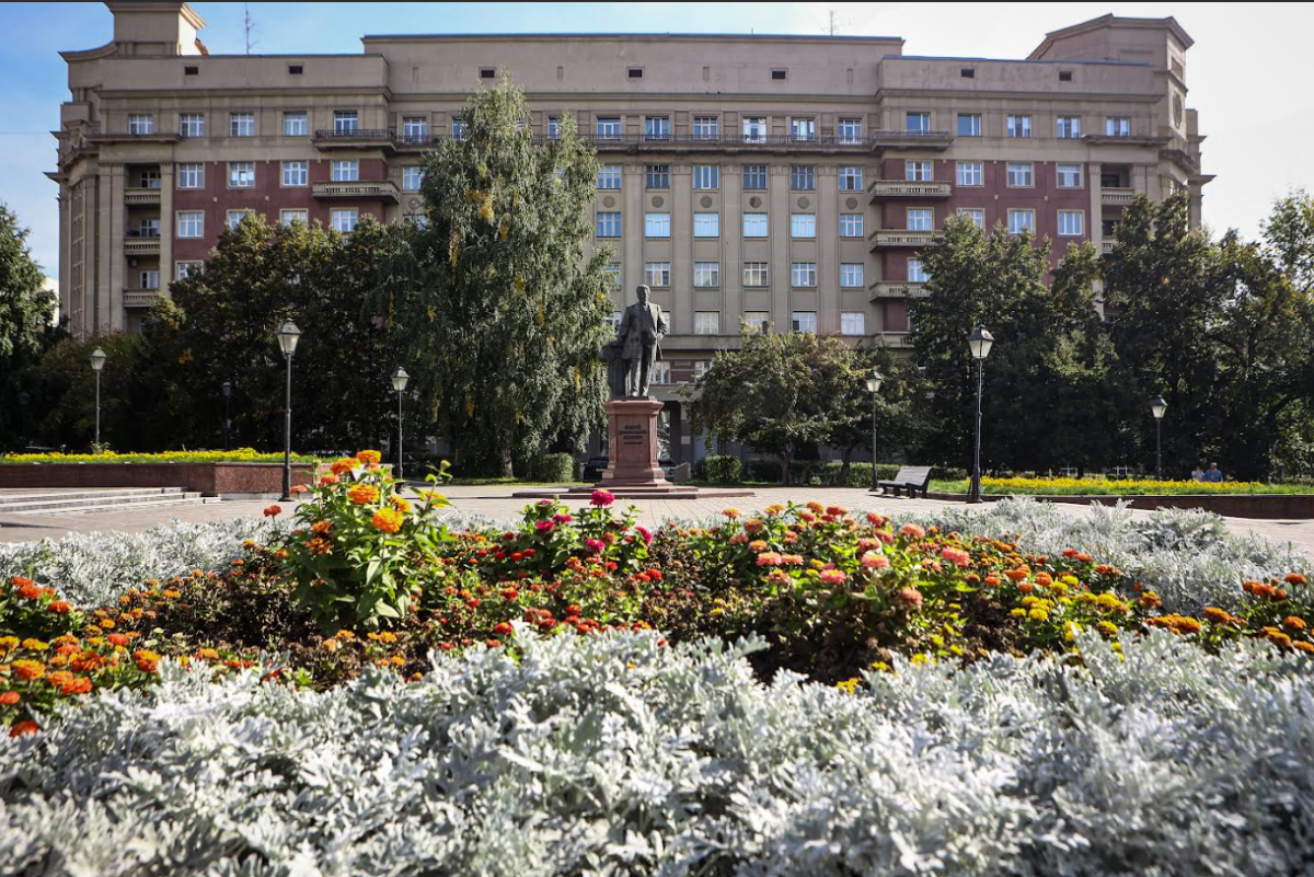 «Город гордится этими людьми»: Мэр Новосибирска Максим Куравцев сообщил о присвоении звания «Почетный житель города» Анатолию Юданову, Виктору Кузнецову и Андрею Крячкову