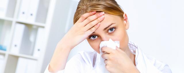 Роспотребнадзор назвал отличия аллергии от коронавируса