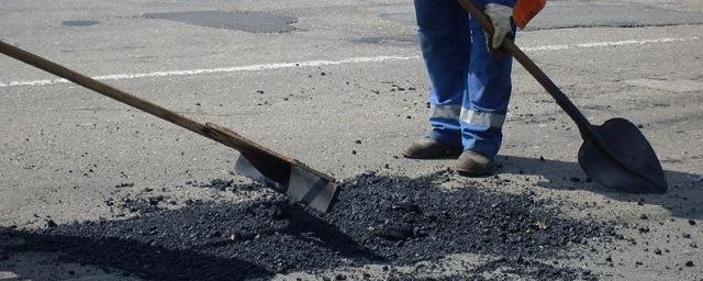 В Ноябрьске продолжается ямочный и капитальный ремонт дорог