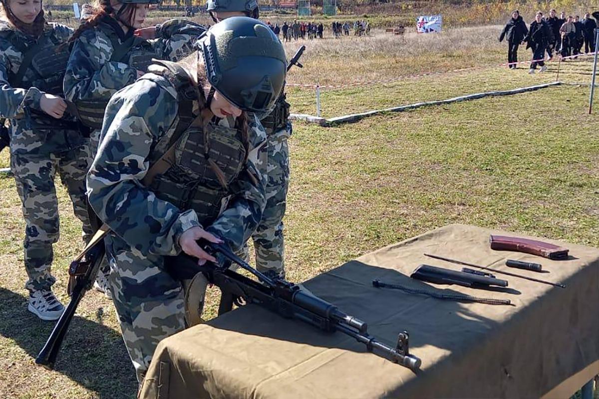 Военно-спортивная игра открыла декаду мероприятий ко Дню Отца в ЕАО