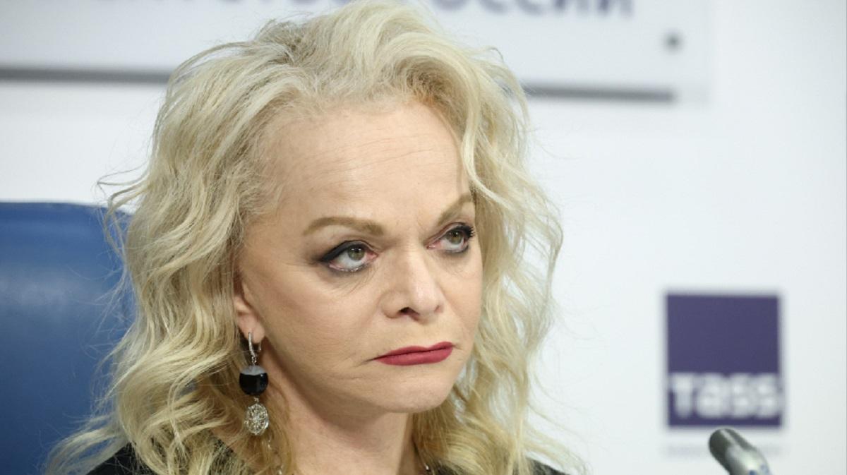 Суд продлил арест фигурантам дела о хищении денег у певицы Ларисы Долиной