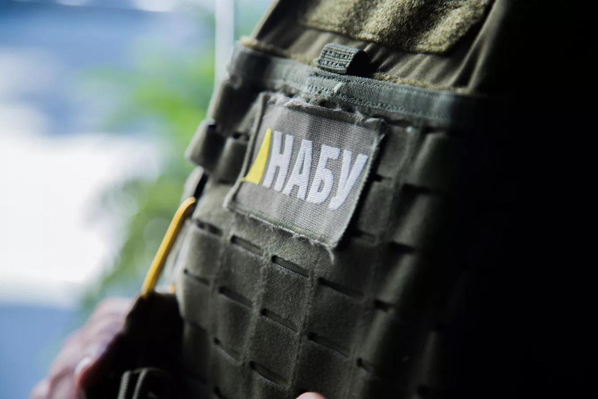 «Беги, Форрест, беги!»: НАБУ накрыло преступную сеть в окружении Зеленского