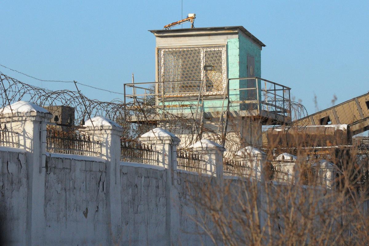 В пермской колонии заключенные вывели из строя видеокамеру и 2 светильника