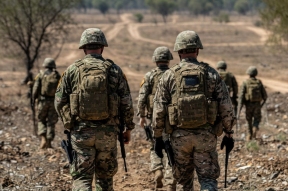 Экс-генинспектор Бундесвера заявил, что Киев не сможет содержать армию в 800 тысяч военных