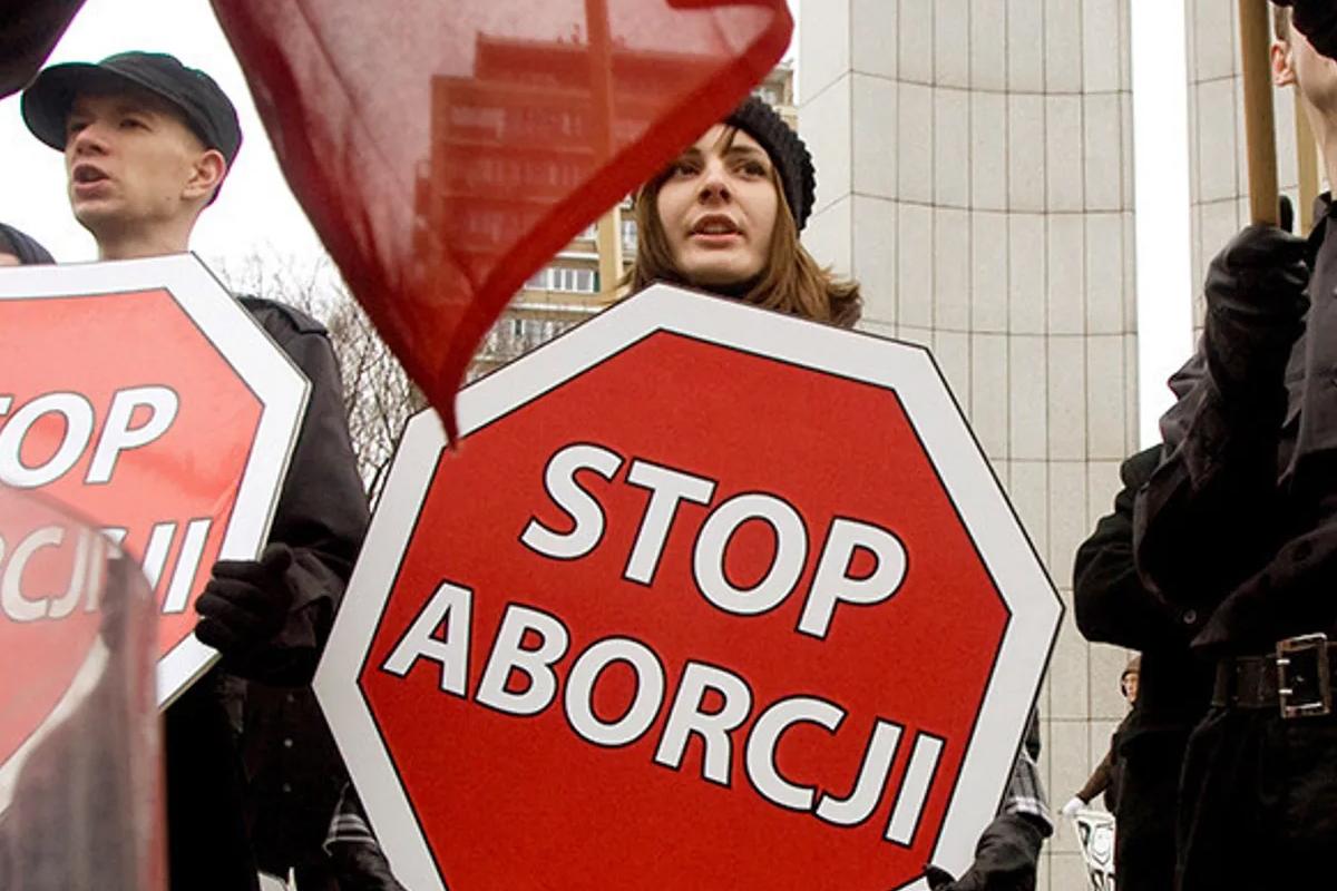 Туск: Правительство Польши внесло в парламент законопроект о легализации абортов