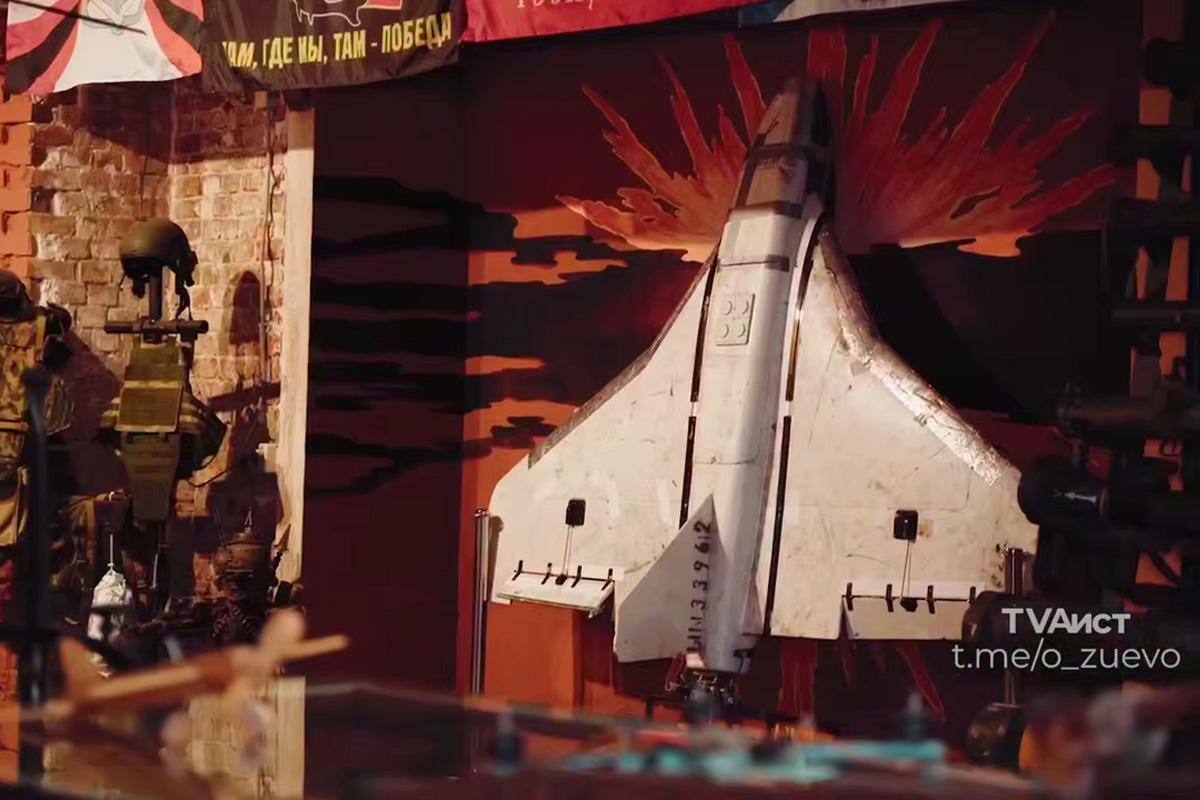 Глава Орехово-Зуевского городского округа Руслан Заголовацкий: БПЛА, маска и фрагмент трубы с передовой вошли в коллекцию музея «МИР» в Ликино-Дулево