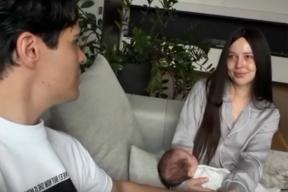 «Я хочу, чтобы моя Лера была жива»: Лерчек впервые вышла на связь в парике и обняла младшего сына